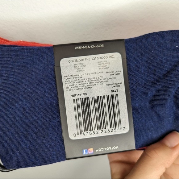 Gold Toe NWT Red solo cups and‎ beer pong dress socks Pack of 3 sz 6-12.5 - Picture 3 of 4